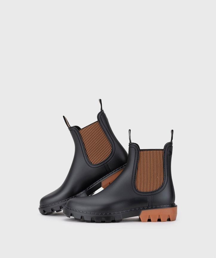 Botín de agua Rock Igor W10280-002 Negro/Caramelo Mujer