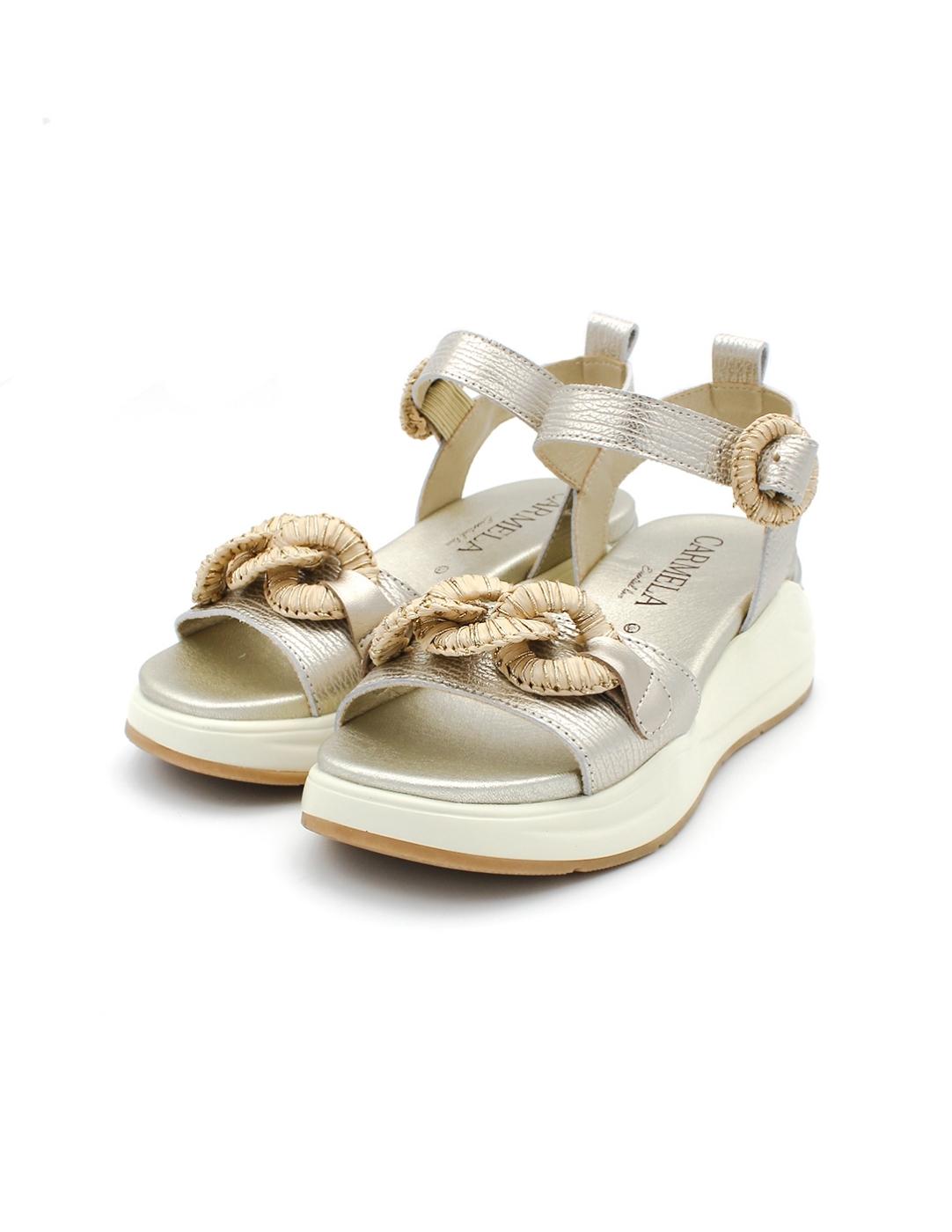 Sandalia CARMELA 162331 Platino Cadena Mujer.