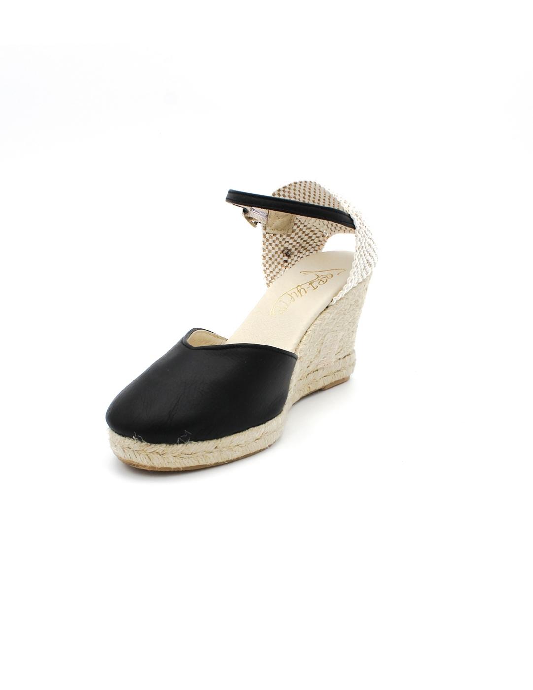 Alpargata Cerrada BRI-YUTE Corazón Negra Mujer.