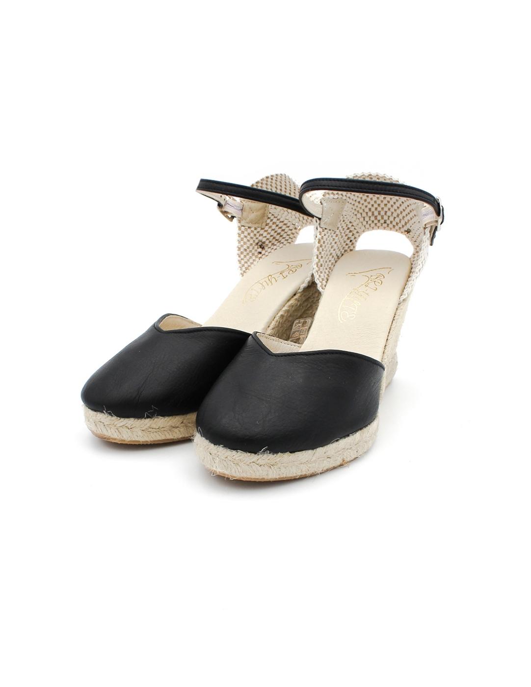 Alpargata Cerrada BRI-YUTE Corazón Negra Mujer.