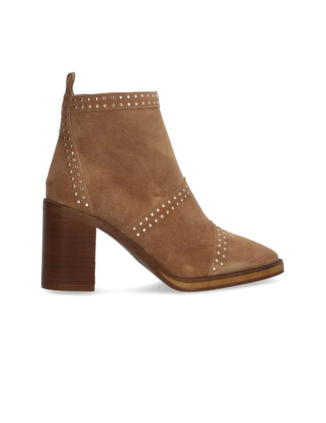 Botín Camdem Tachuelas Alpe 54491109 Taupe Mujer