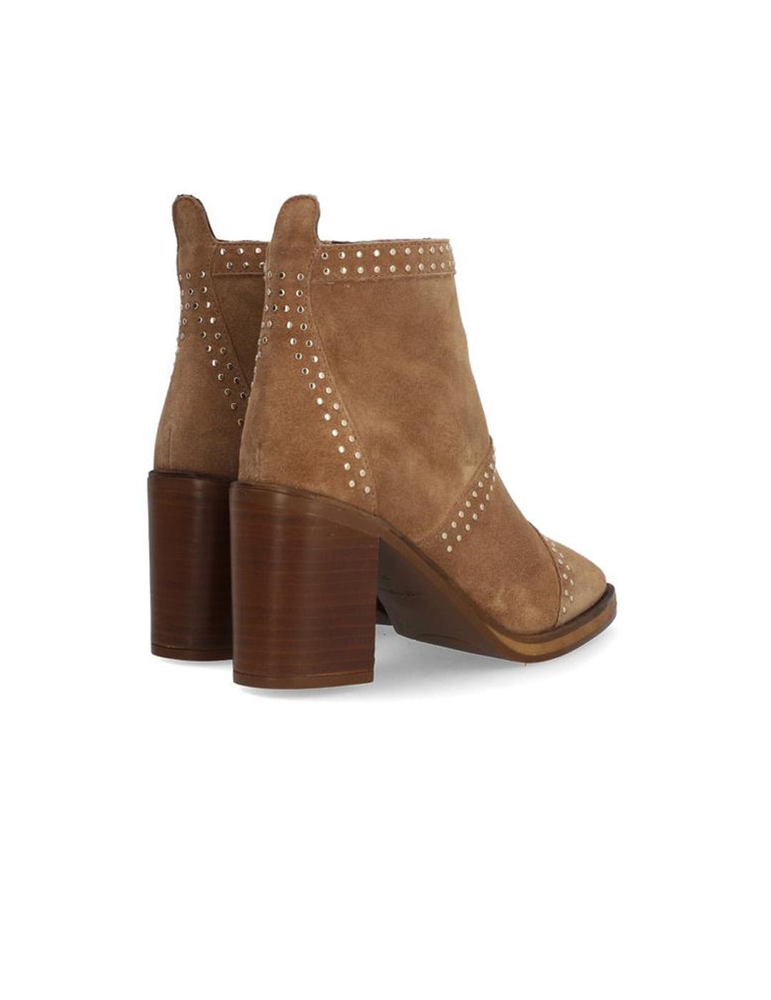 Botín Camdem Tachuelas Alpe 54491109 Taupe Mujer
